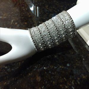 RHINESTONE STRETCH BRACELET